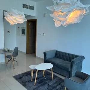 Апартаменты Golden Vacation Homes Continental Tower Marina